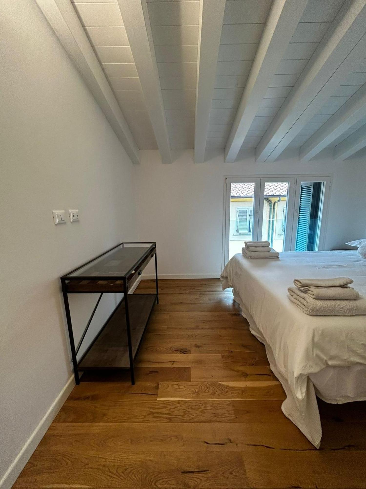 Waterfront Balcony I Grani 5 Resort Grand Suite Livourne Extérieur photo