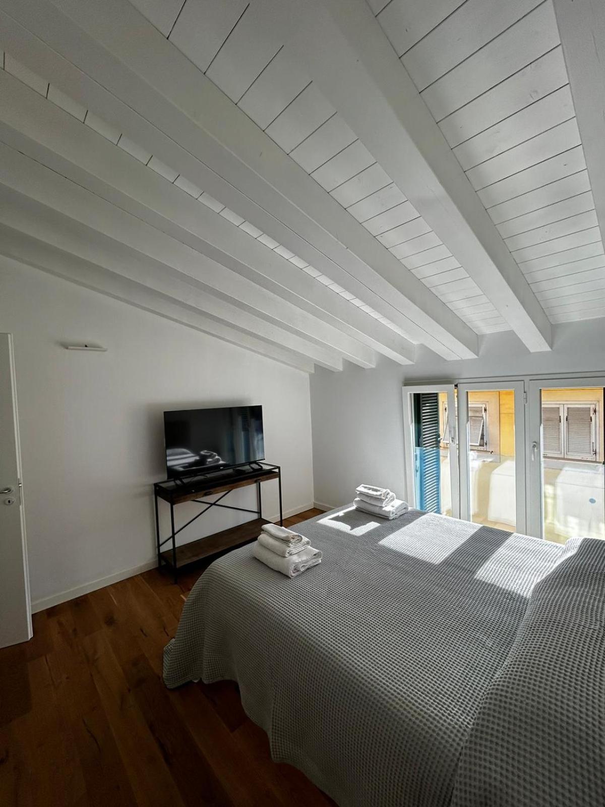 Waterfront Balcony I Grani 5 Resort Grand Suite Livourne Extérieur photo
